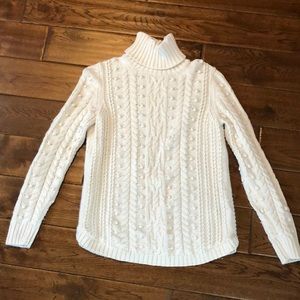 Turtle neck sweater